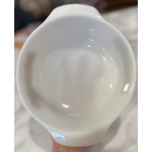 Vintage Anchor Hocking Fire King Milk Glass Casserole Dish Fruit Design 1 1/2 Qt - Picture 6 of 7